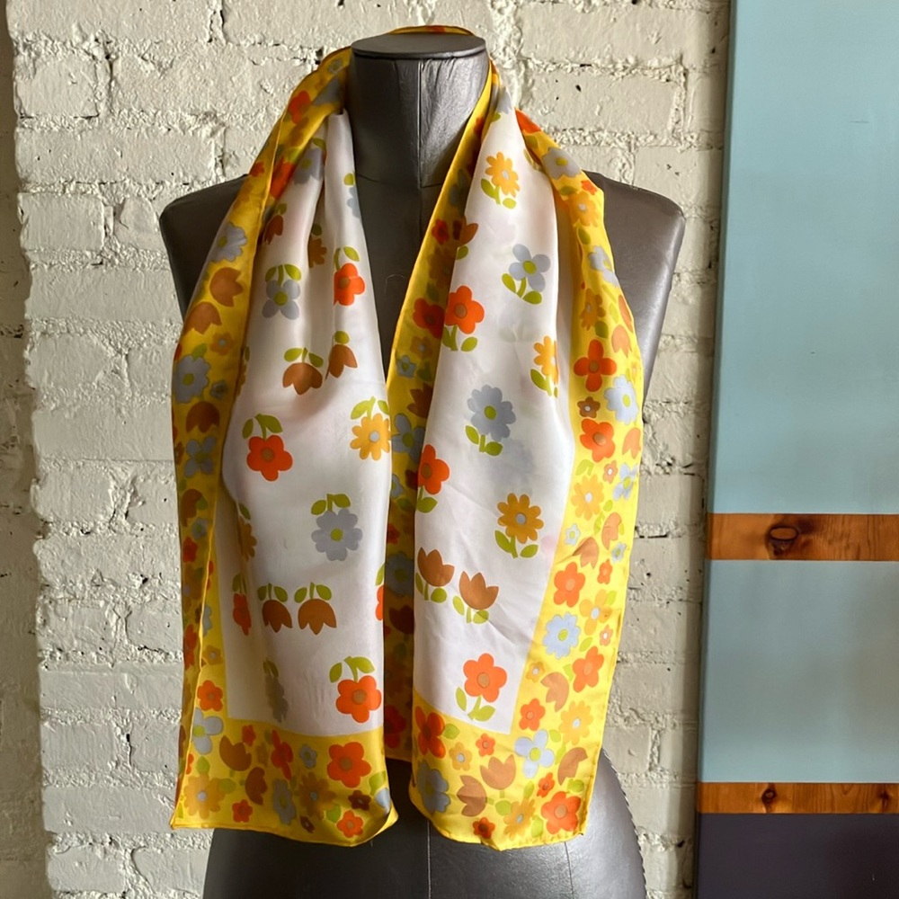 Vintage Rectangular Crazy Daisy Floral Scarf
